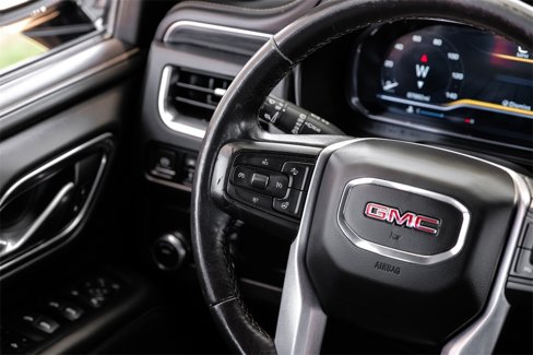 Used 2022 GMC Yukon XL SLT w/ SLT Luxury Package image 13