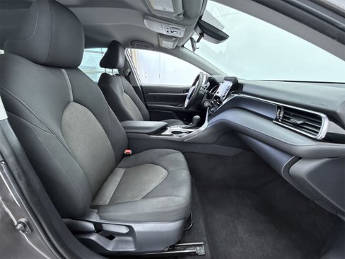 Used 2023 Toyota Camry LE image 15