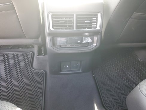 New 2026 Volkswagen Atlas SE image 12
