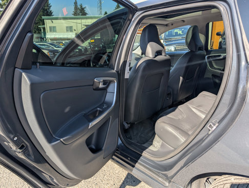 Used 2015 Volvo XC60 T5 image 11