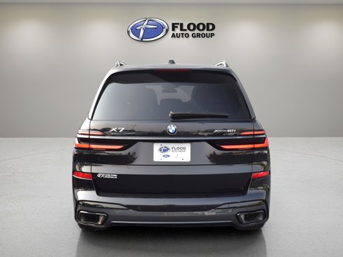 Used 2024 BMW X7 xDrive40i w/ M Sport Package image 5
