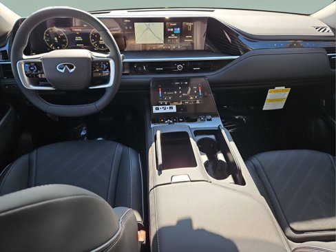 New 2025 INFINITI QX80 Luxe image 12
