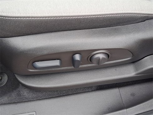 Used 2022 Chevrolet Equinox LS w/ LS Convenience Package image 22