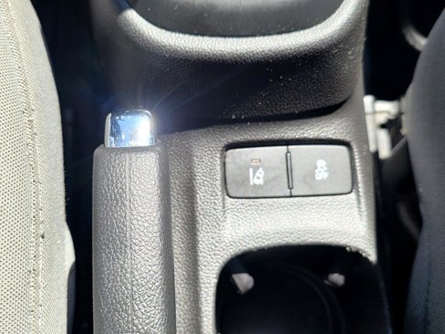 Used 2020 Chevrolet Sonic LT image 27