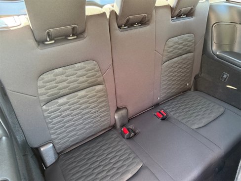 Used 2025 Nissan Pathfinder SV image 16