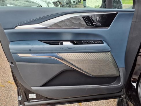Used 2025 Cadillac Escalade IQ Sport 2 image 15