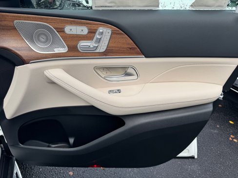 New 2026 Mercedes-Benz GLS 450 4MATIC image 16