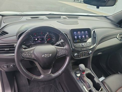 Used 2022 Chevrolet Equinox RS w/ RS Leather Package image 17