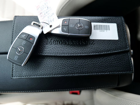 Used 2023 Mercedes-Benz C 43 AMG 4MATIC Cabriolet w/ Multimedia Package image 32