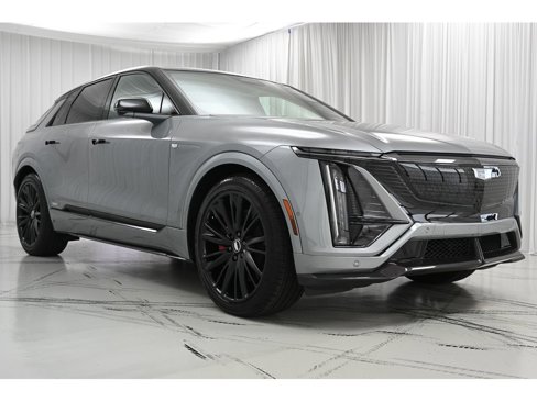 New 2026 Cadillac Lyriq V w/ Exterior Carbon Fiber Package image 2