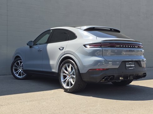 New 2025 Porsche Cayenne S image 3