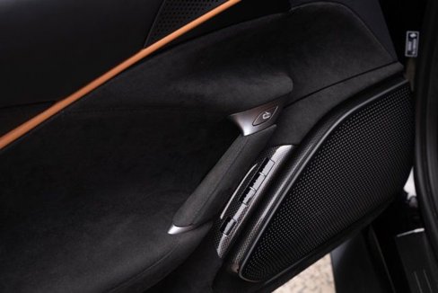 Used 2025 Ferrari Roma Spider image 30