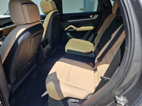 New 2026 Porsche Cayenne Coupe image 27