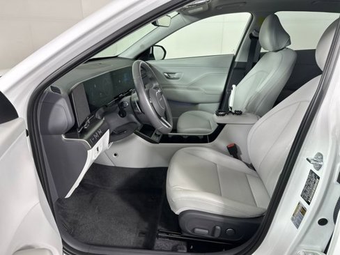 Certified 2025 Hyundai Kona Limited image 28