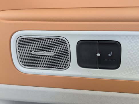 New 2025 Volkswagen ID. Buzz 1st Edition image 25
