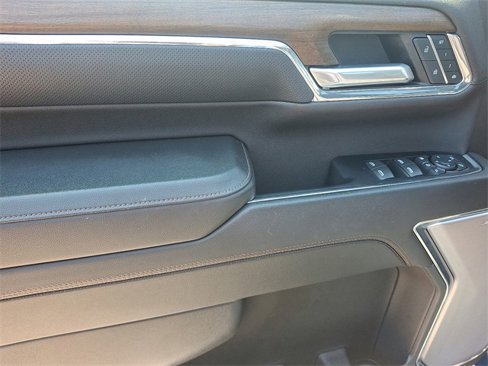 Used 2024 Chevrolet Silverado 3500 High Country w/ High Country Premium Package image 11