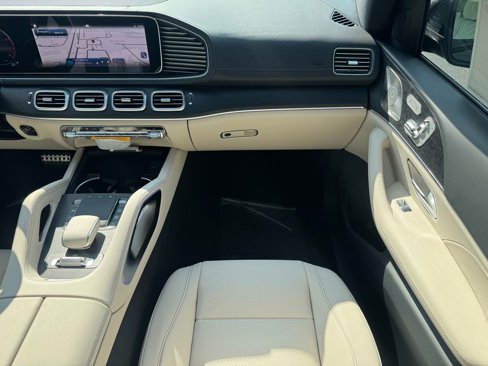New 2026 Mercedes-Benz GLS 450 4MATIC image 17