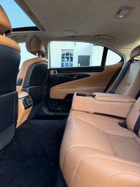Used 2015 Lexus LS 460 L image 21
