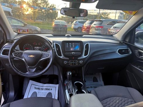Used 2018 Chevrolet Equinox LT image 11