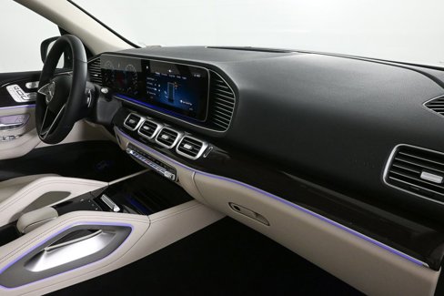 New 2026 Mercedes-Benz GLE 450e 4MATIC image 17