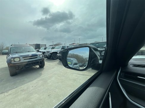 New 2025 Jeep Grand Cherokee L Altitude image 12