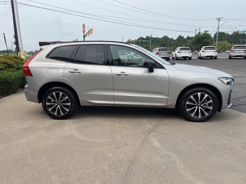 Certified 2025 Volvo XC60 B5 Plus image 6