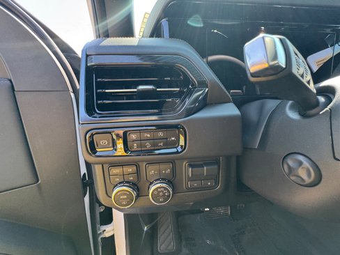 New 2026 GMC Yukon AT4 w/ AT4 Premium Plus Package image 21