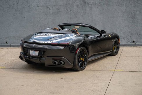 Used 2025 Ferrari Roma Spider image 8