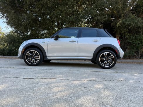 Used 2019 MINI Cooper S w/ Premium Package image 24