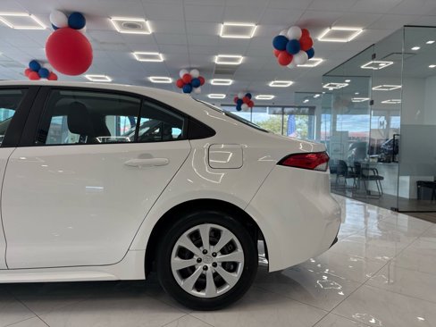 Used 2023 Toyota Corolla LE image 7