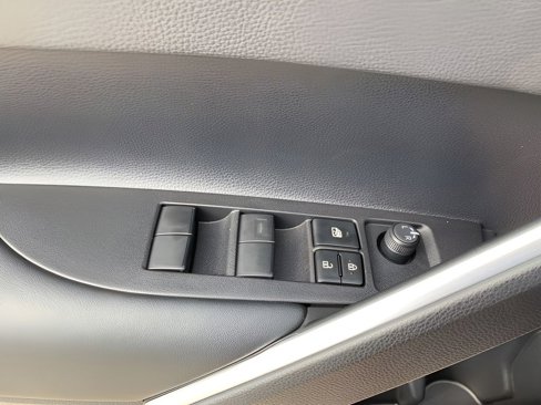 New 2025 Toyota Corolla Cross XLE image 12