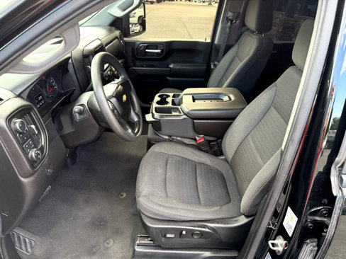 Used 2024 Chevrolet Silverado 2500 Custom w/ Custom Value Package image 11