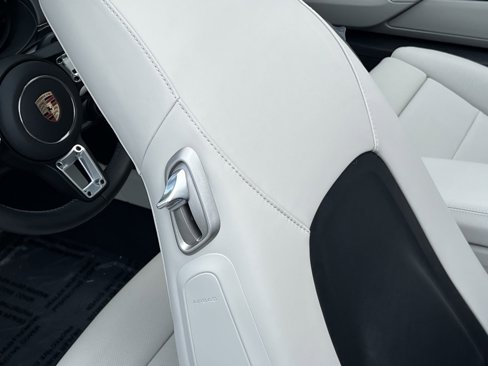 Used 2025 Porsche 718 Boxster GTS image 32