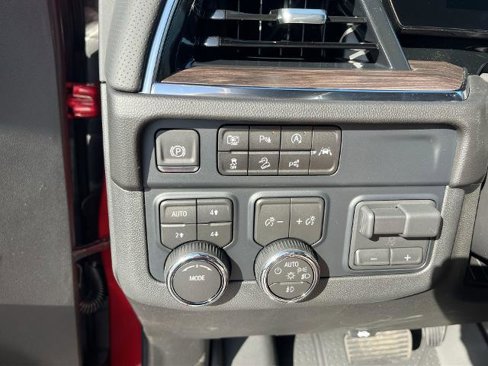 New 2026 Chevrolet Tahoe Premier w/ Sun And Tow Package image 18