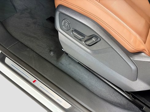 New 2025 Audi Q8 Premium Plus image 22