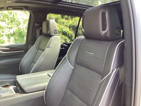 Used 2023 Cadillac Escalade Premium Luxury w/ LPO, Radiant Package image 16