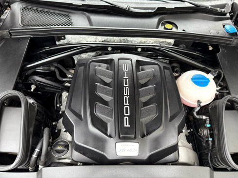 Used 2016 Porsche Macan S image 45