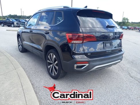 Used 2022 Volkswagen Taos SE w/ Panoramic Sunroof Package image 11