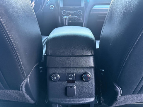 Used 2016 Ford Explorer XLT w/ Equipment Group 202A image 23