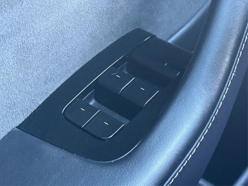 Used 2020 Tesla Model 3 Long Range image 37