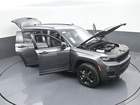 New 2025 Jeep Grand Cherokee L Limited w/ Black Appearance Package image 68