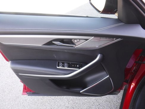 Used 2025 Jaguar F-PACE R-Dynamic S image 15