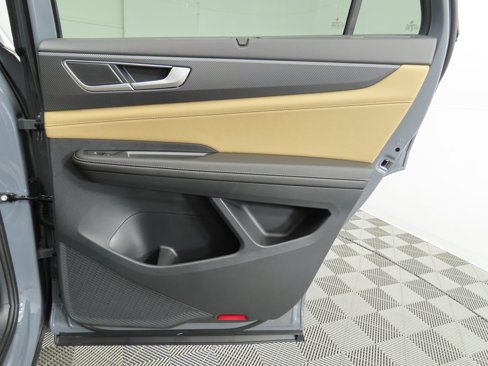 New 2026 Volkswagen Atlas Cross Sport SEL R-Line image 27