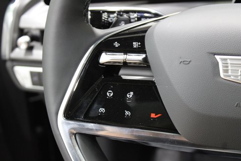 New 2026 Cadillac Vistiq Luxury w/ LPO, Floor Liner Package image 11