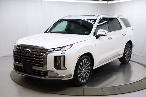 Used 2024 Hyundai Palisade Calligraphy image 2
