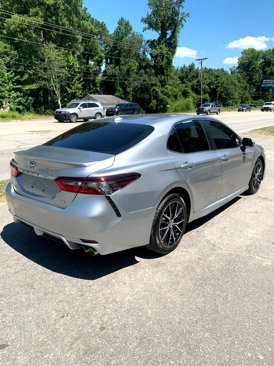 Used 2021 Toyota Camry SE image 4