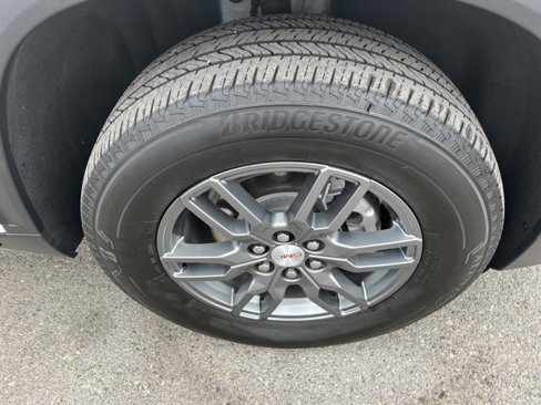 Used 2025 GMC Acadia Elevation image 15