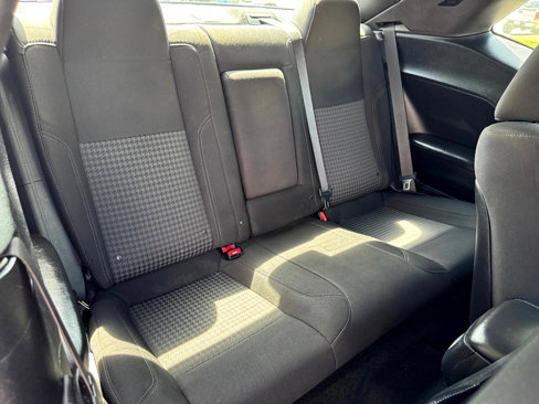 Used 2017 Dodge Challenger SXT image 14