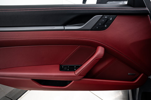Certified 2025 Porsche 911 Carrera image 22