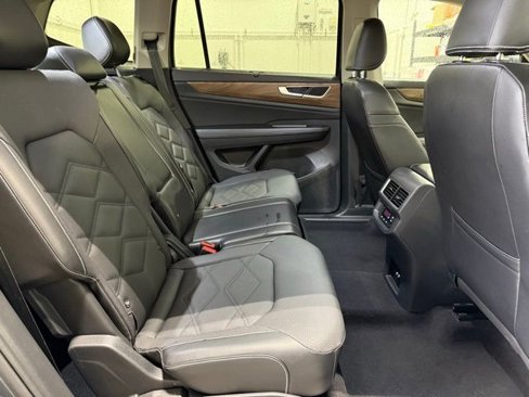 Certified 2024 Volkswagen Atlas SE image 24